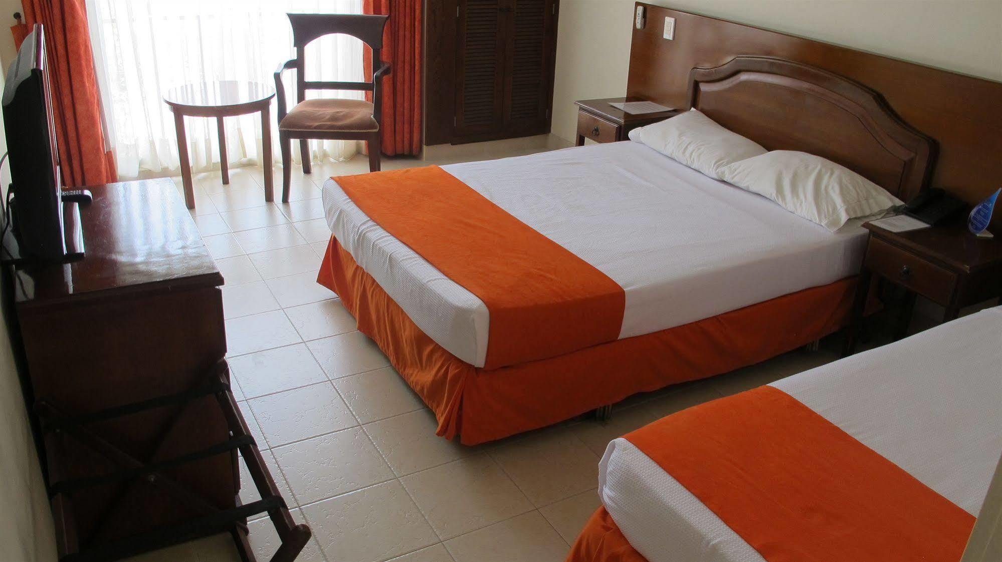 Hotel Palmetto Girardot Exterior photo